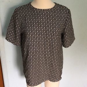 Short sleeve perfect for work